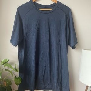 Lululemon Men's Metal Vent Short Sleeve 2.0-Size Medium